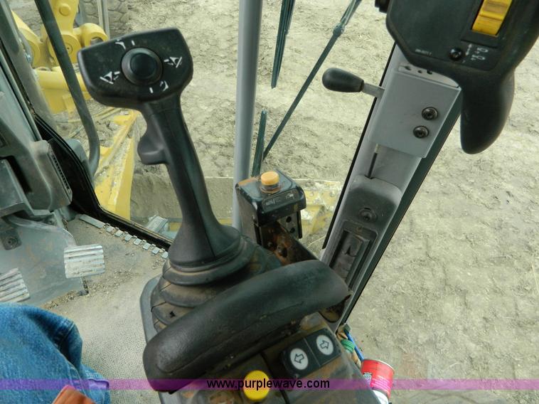 image for item L7286 2010 Caterpillar 160M motor grader