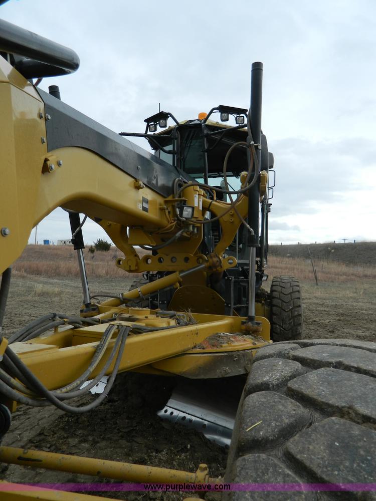 image for item L7286 2010 Caterpillar 160M motor grader