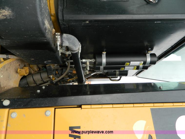 image for item L7286 2010 Caterpillar 160M motor grader