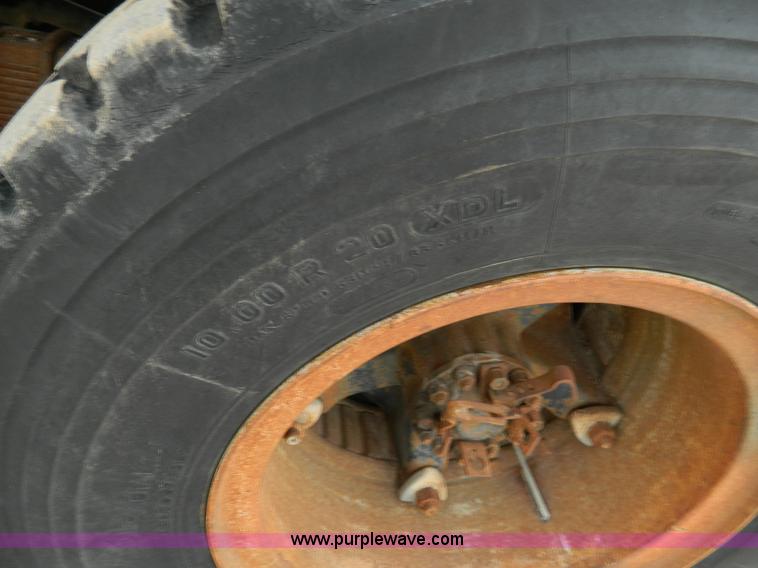 image for item L7288 1977 Ford 800 crane truck