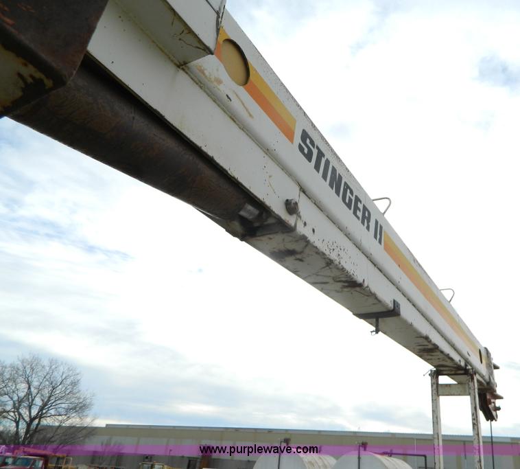 image for item L7288 1977 Ford 800 crane truck