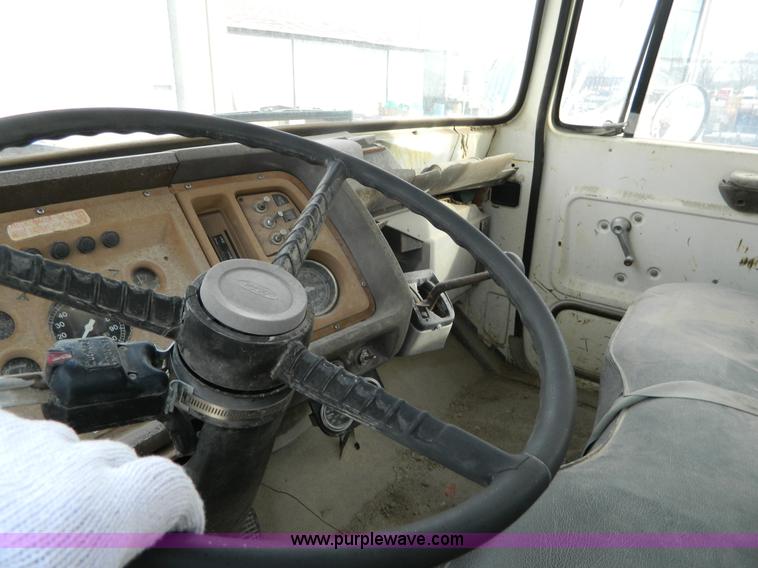 image for item L7288 1977 Ford 800 crane truck
