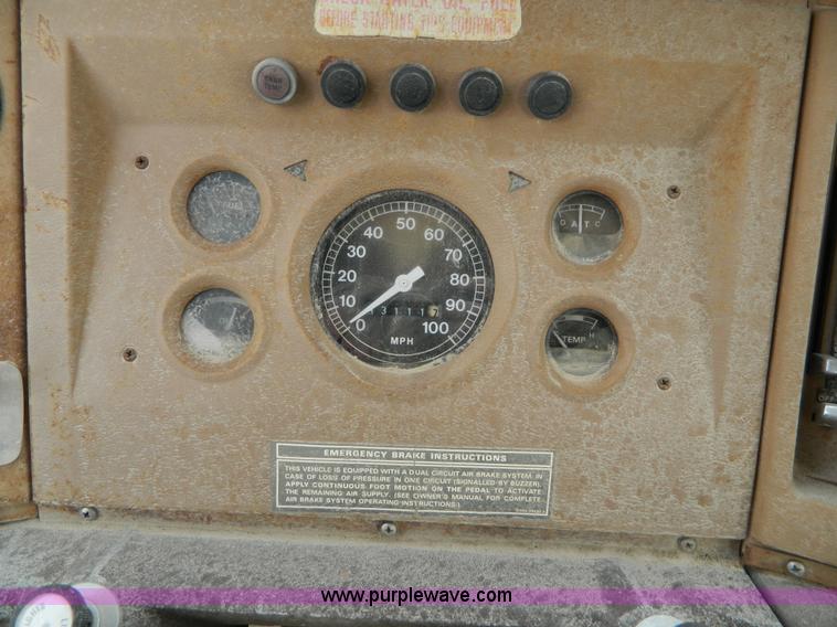 image for item L7288 1977 Ford 800 crane truck