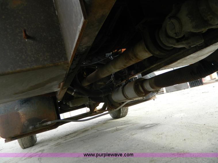 image for item L7288 1977 Ford 800 crane truck