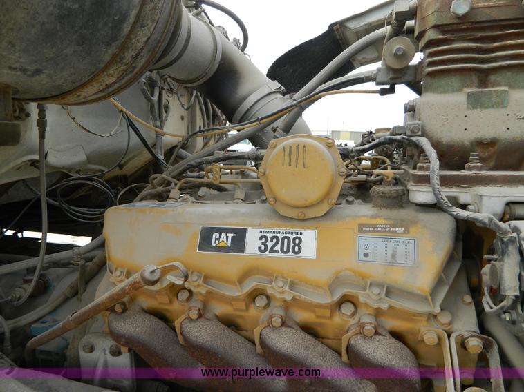 image for item L7288 1977 Ford 800 crane truck