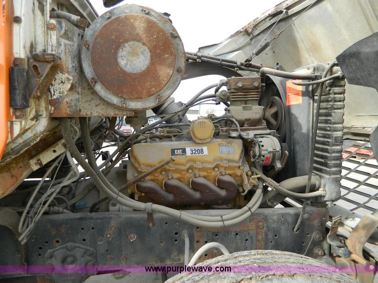 image for item L7288 1977 Ford 800 crane truck