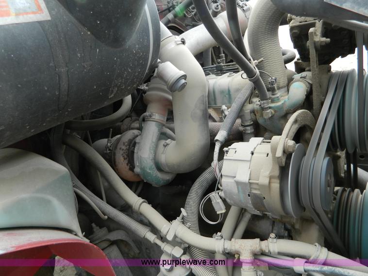 image for item L7289 1993 International 4700 crane truck