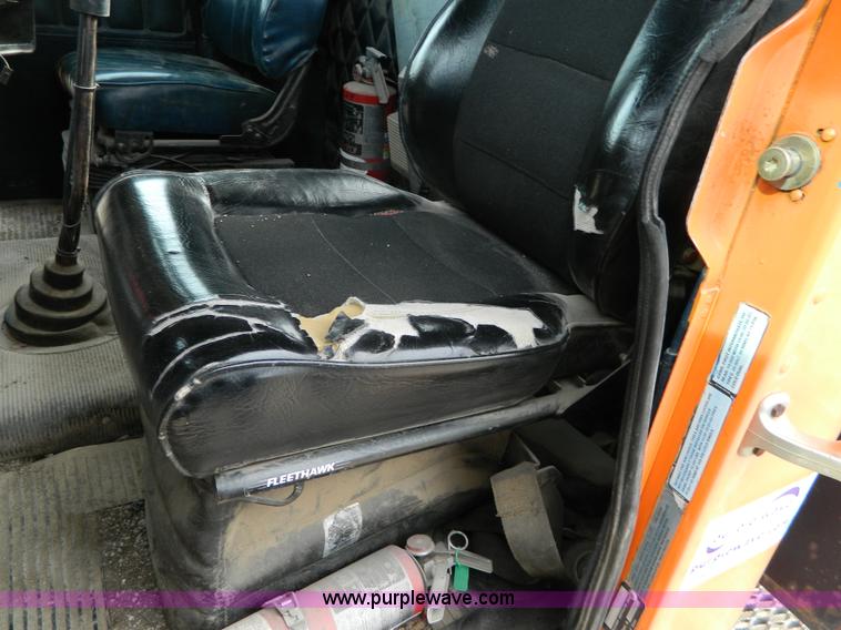 image for item L7291 1985 Freightliner semi truck