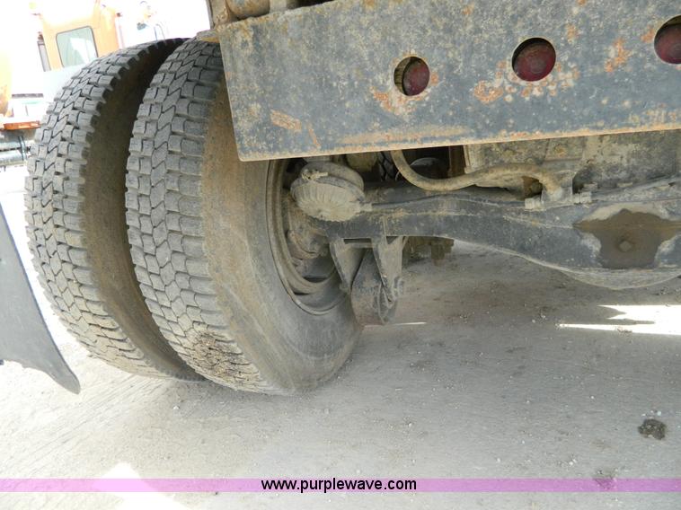 image for item L7292 1988 Mack R690ST dump truck