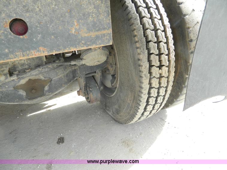 image for item L7292 1988 Mack R690ST dump truck