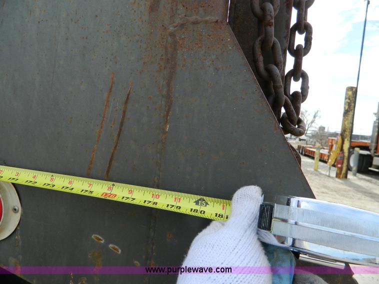 image for item L7292 1988 Mack R690ST dump truck