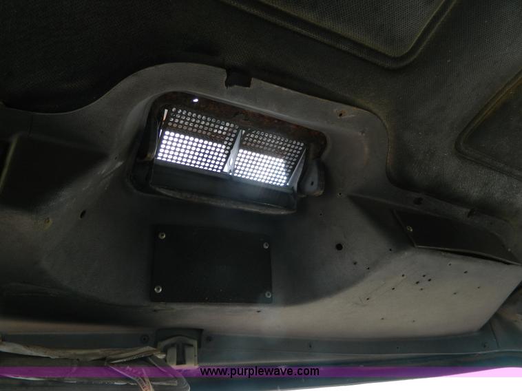 image for item L7292 1988 Mack R690ST dump truck