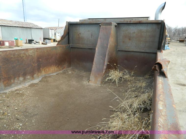 image for item L7292 1988 Mack R690ST dump truck