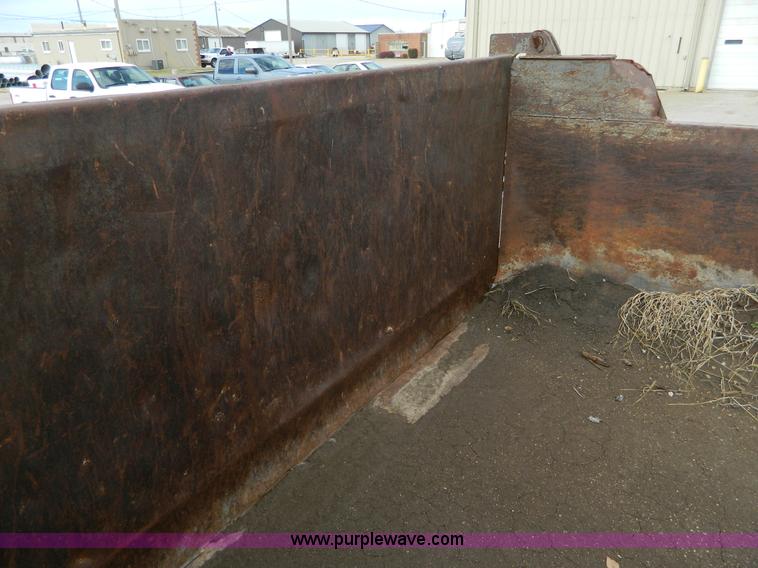 image for item L7292 1988 Mack R690ST dump truck