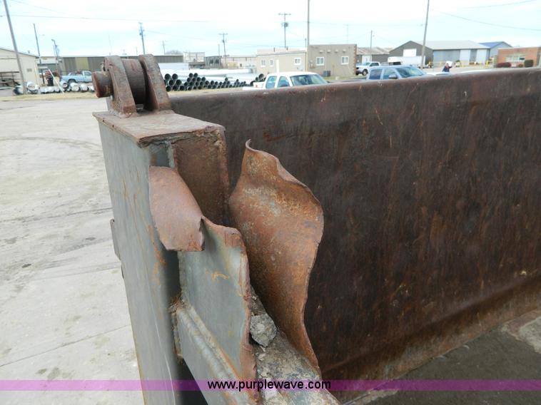 image for item L7292 1988 Mack R690ST dump truck