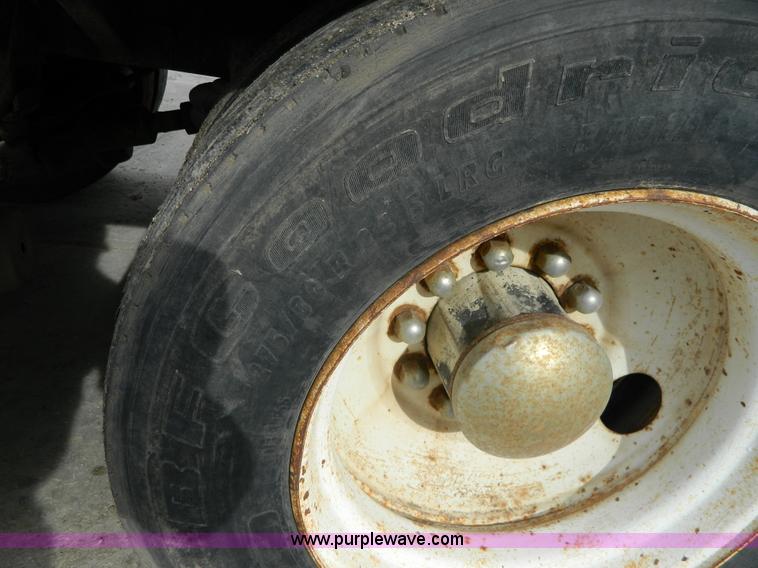 image for item L7293 1987 Freightliner FLC-64T water truck