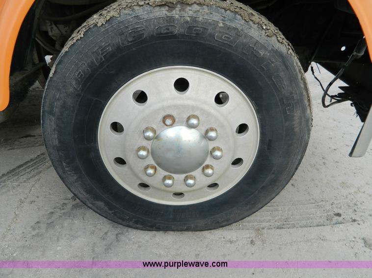 image for item L7293 1987 Freightliner FLC-64T water truck