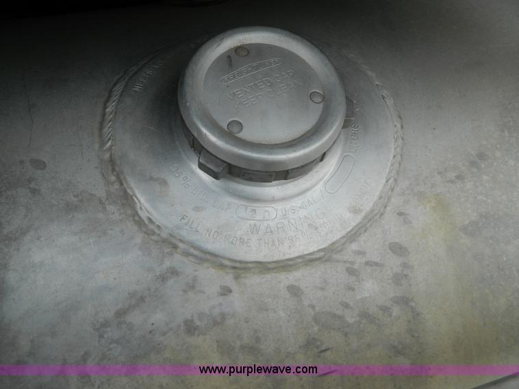 image for item L7293 1987 Freightliner FLC-64T water truck