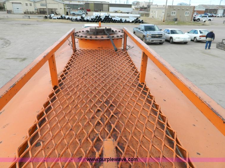 image for item L7293 1987 Freightliner FLC-64T water truck