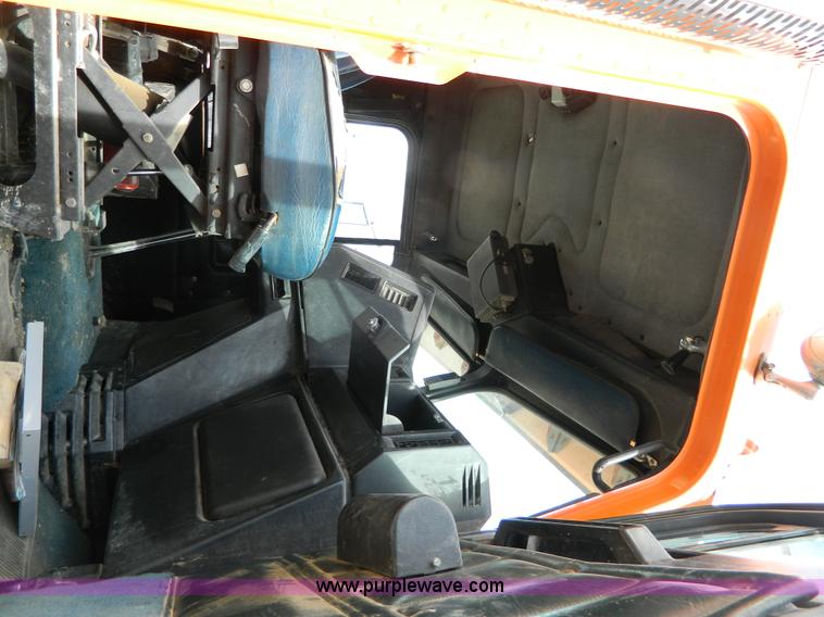 image for item L7293 1987 Freightliner FLC-64T water truck