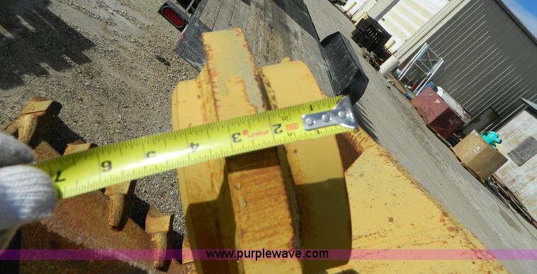 image for item L7294 Hensley Ladco 30U48 excavator bucket