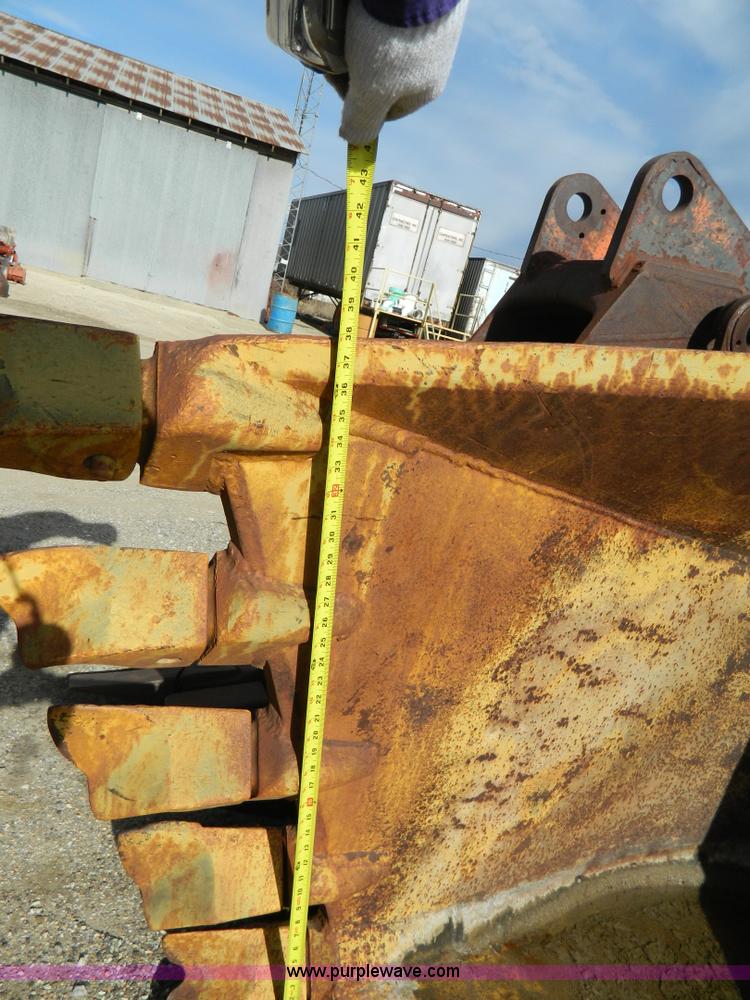 image for item L7294 Hensley Ladco 30U48 excavator bucket