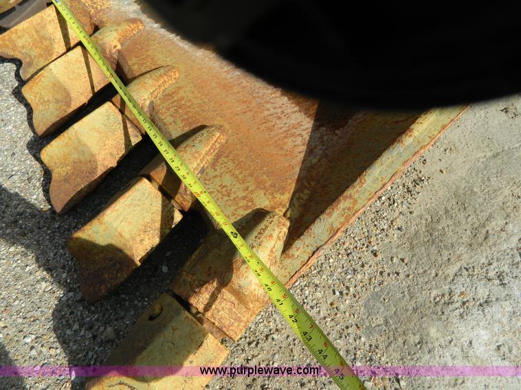 image for item L7294 Hensley Ladco 30U48 excavator bucket