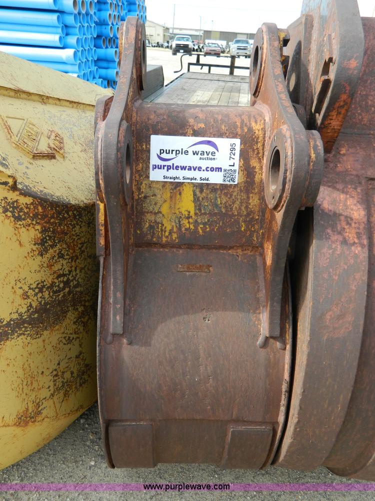 image for item L7295 Excavator bucket