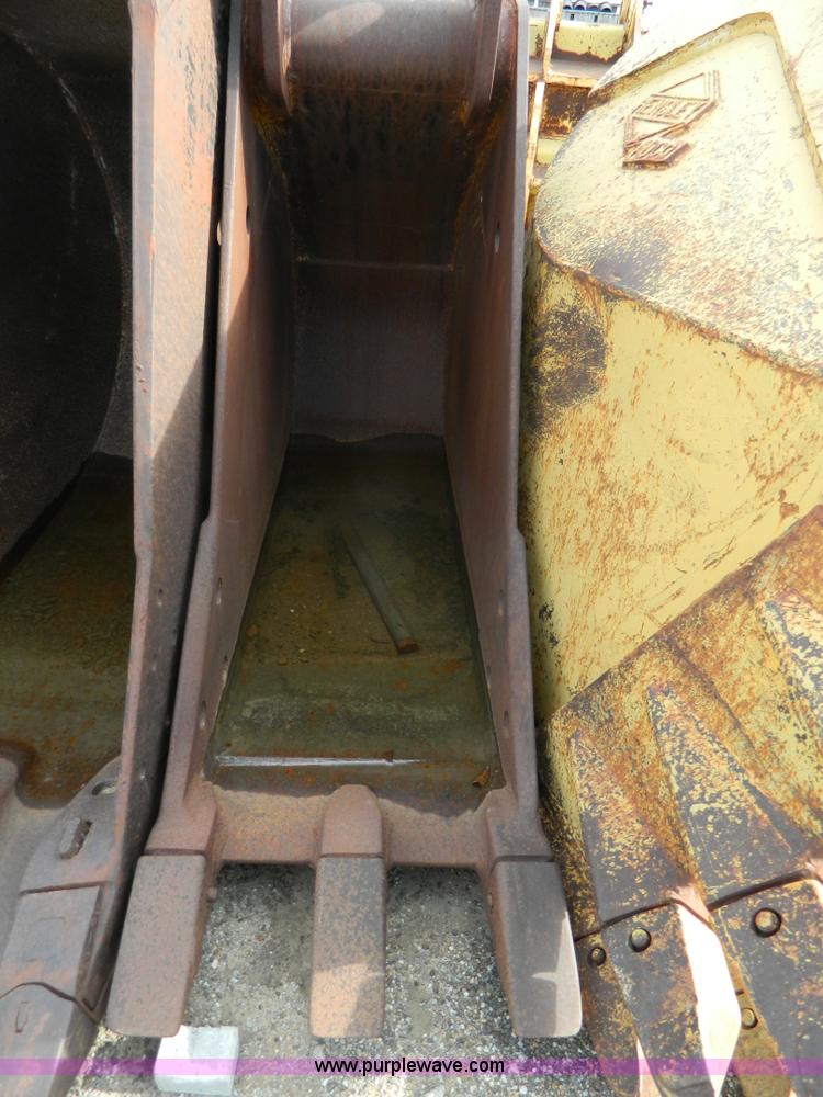 image for item L7295 Excavator bucket