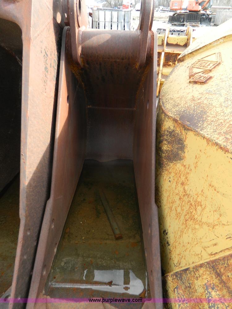 image for item L7295 Excavator bucket