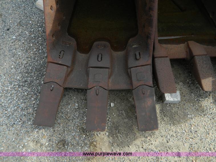 image for item L7296 Eaco excavator bucket