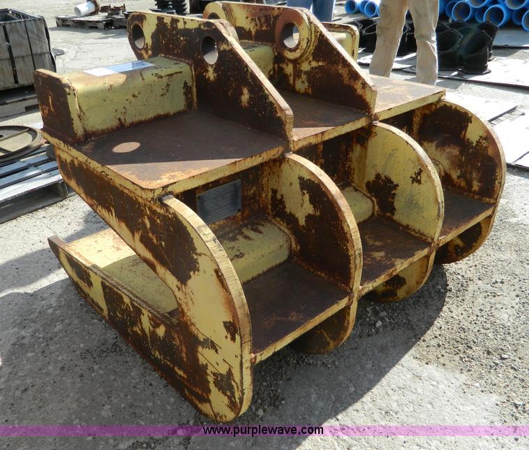 image for item L7297 Ajusta bucket