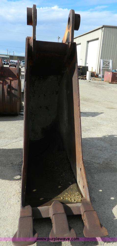 image for item L7298 Excavator bucket