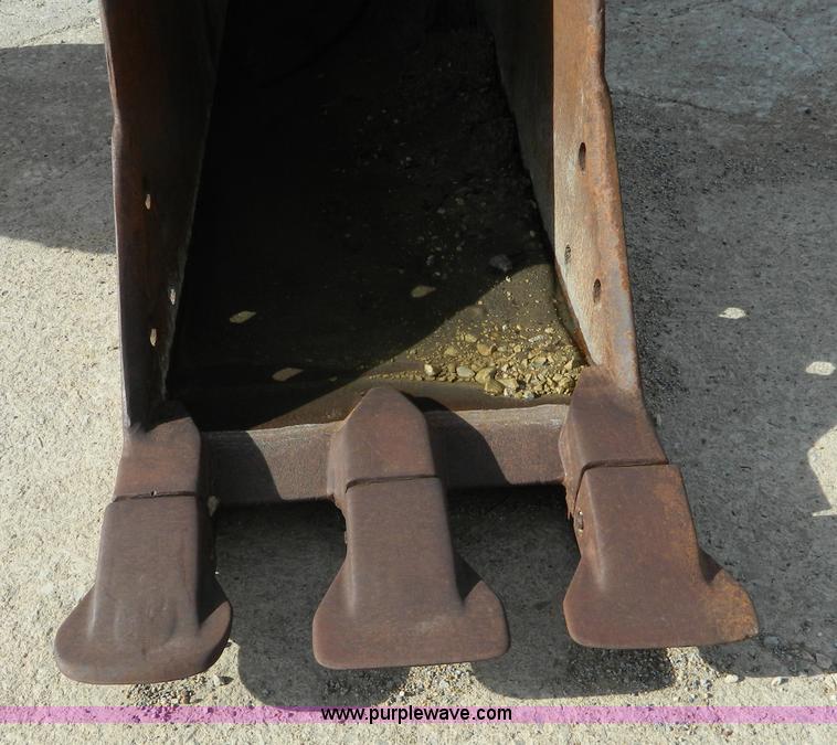 image for item L7298 Excavator bucket