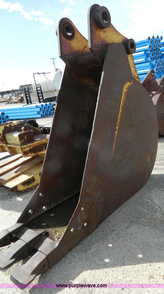 image for item L7298 Excavator bucket