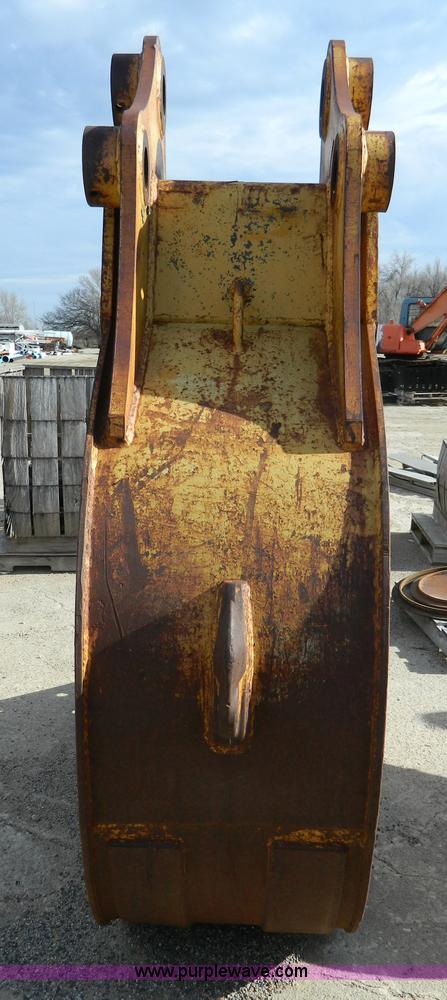 image for item L7298 Excavator bucket