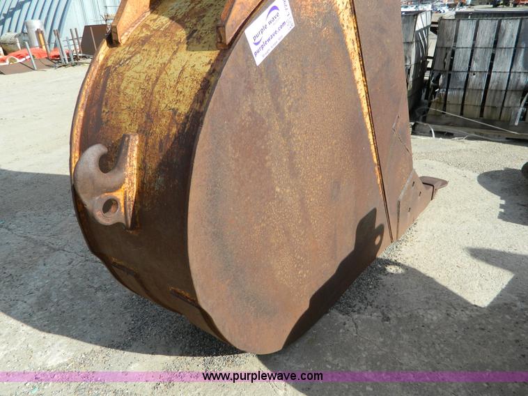 image for item L7298 Excavator bucket