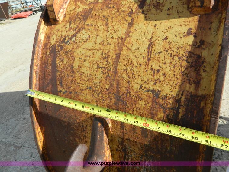 image for item L7298 Excavator bucket