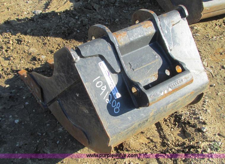 image for item N9271 Bobcat Mini-X bucket