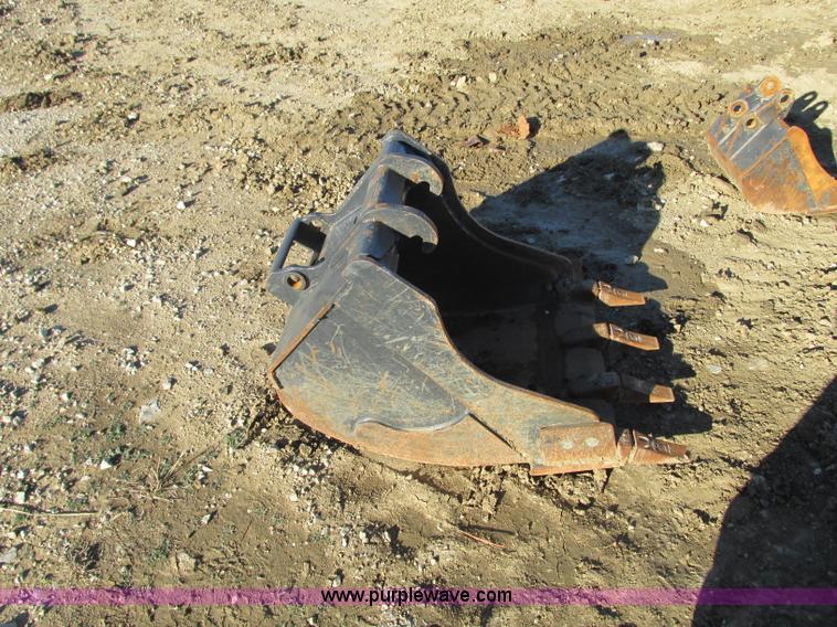 image for item N9271 Bobcat Mini-X bucket