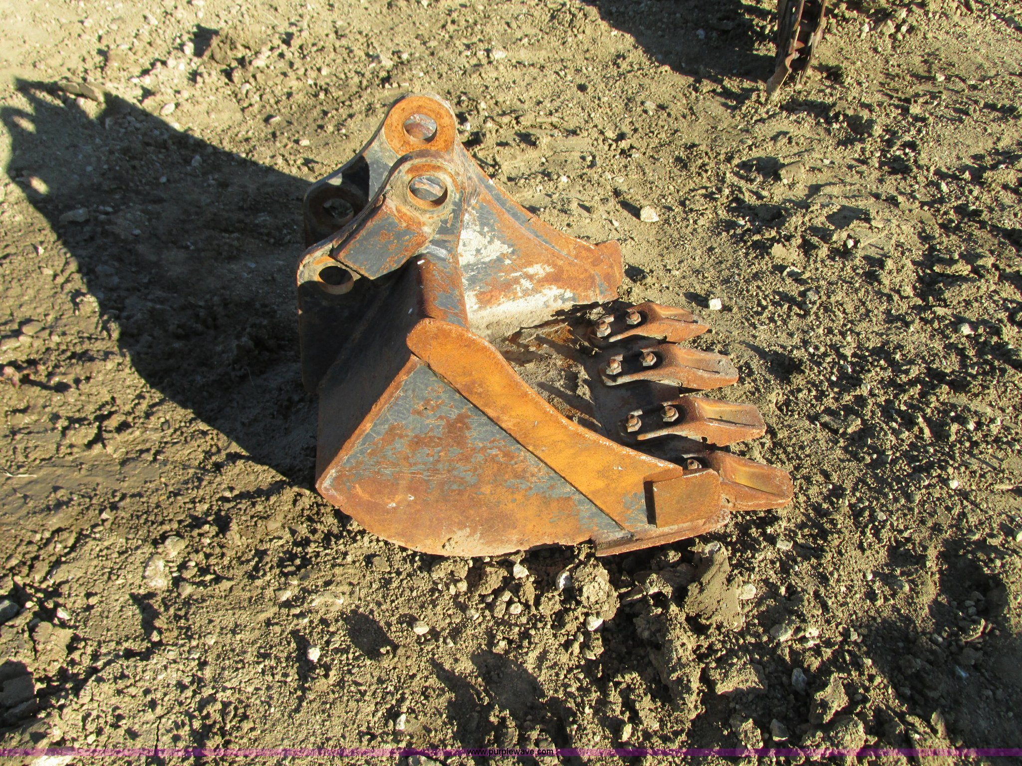 Bobcat mini excavator bucket in Blue Springs, MO Item N9264 sold
