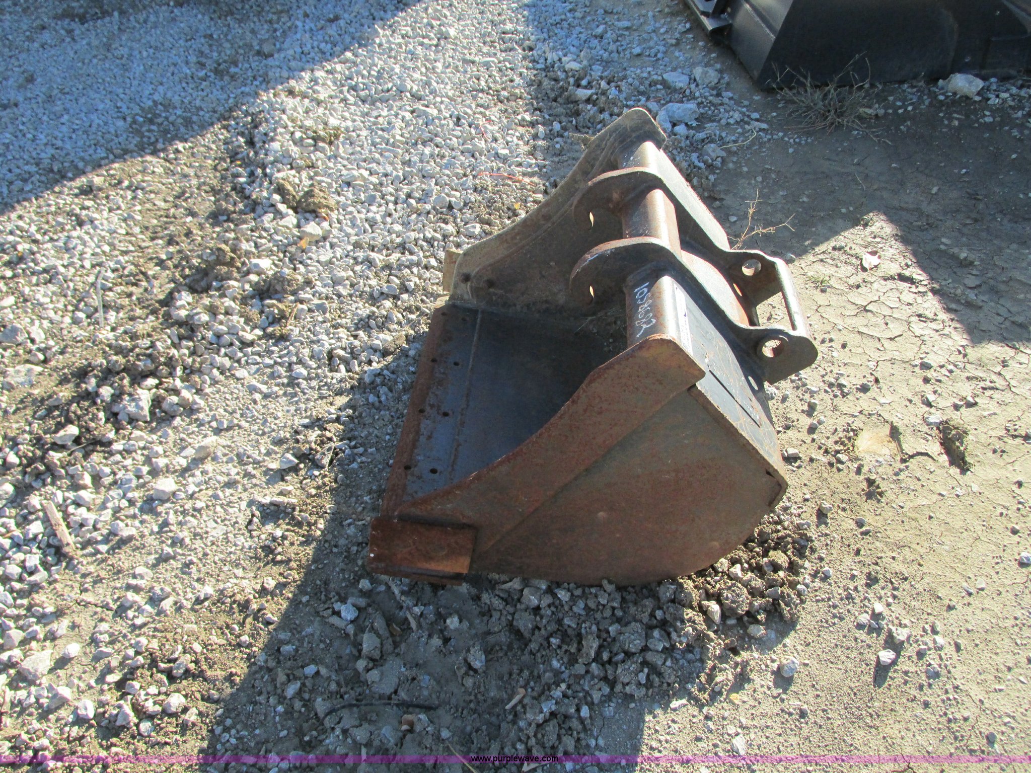 Bobcat MiniX bucket in Blue Springs, MO Item N9275 sold Purple Wave