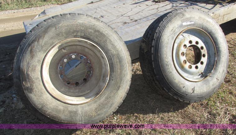 image for item AV9029 (2) Yokohama 285/65R22.5 super single tires