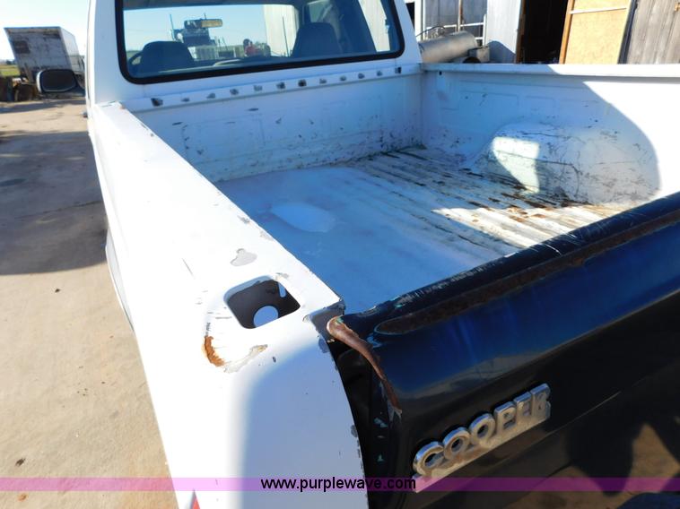 image for item AW9356 1994 Ford F150 XLT SuperCab pickup truck