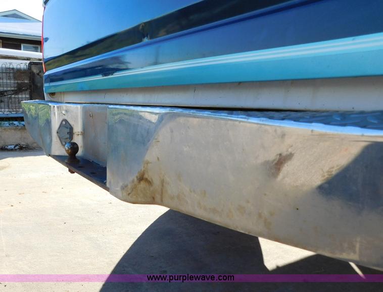 image for item AW9356 1994 Ford F150 XLT SuperCab pickup truck