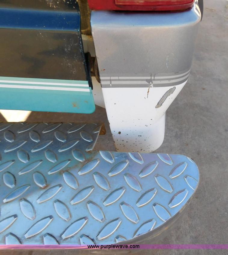 image for item AW9356 1994 Ford F150 XLT SuperCab pickup truck