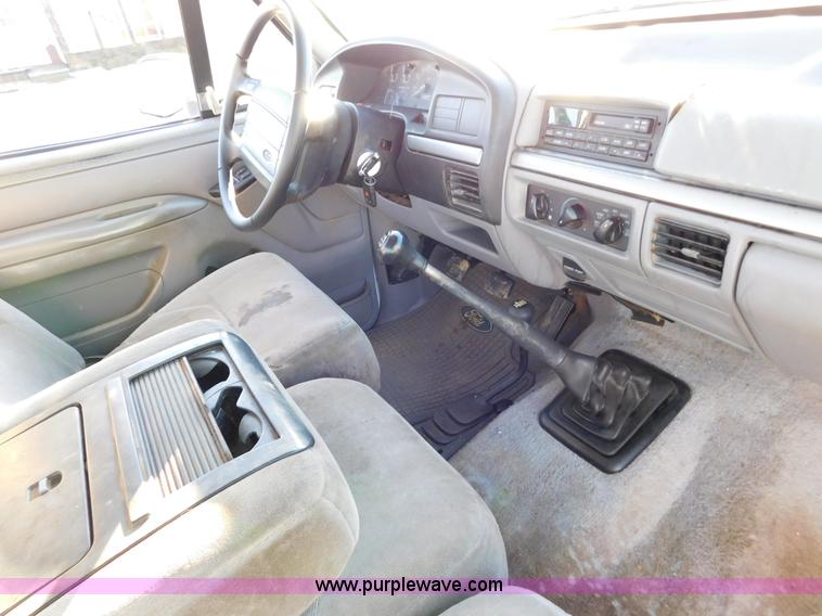 image for item AW9356 1994 Ford F150 XLT SuperCab pickup truck