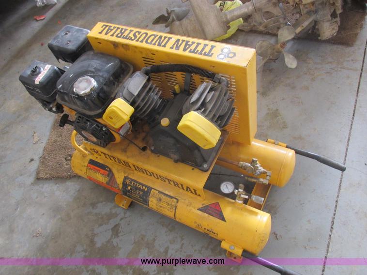 image for item AW9650 Titan air compressor