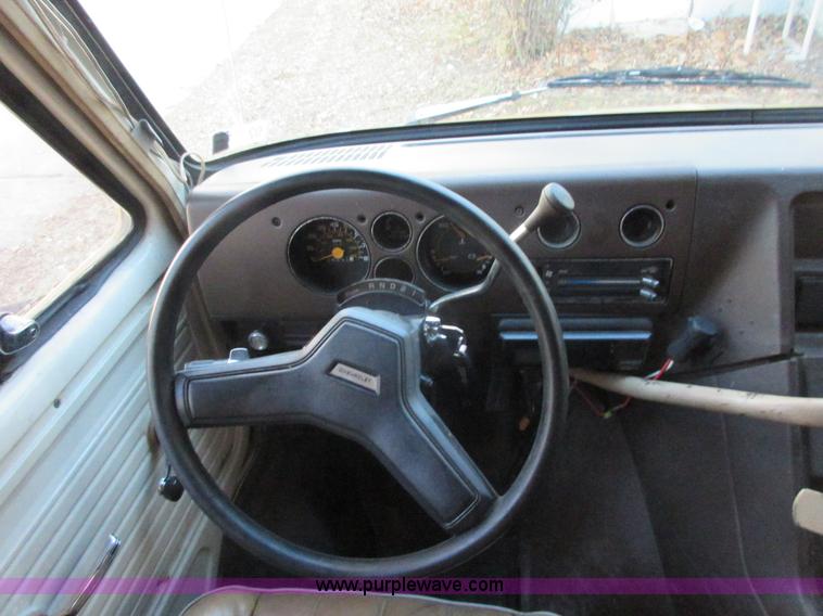 image for item BB9020 1985 Chevrolet G30 van