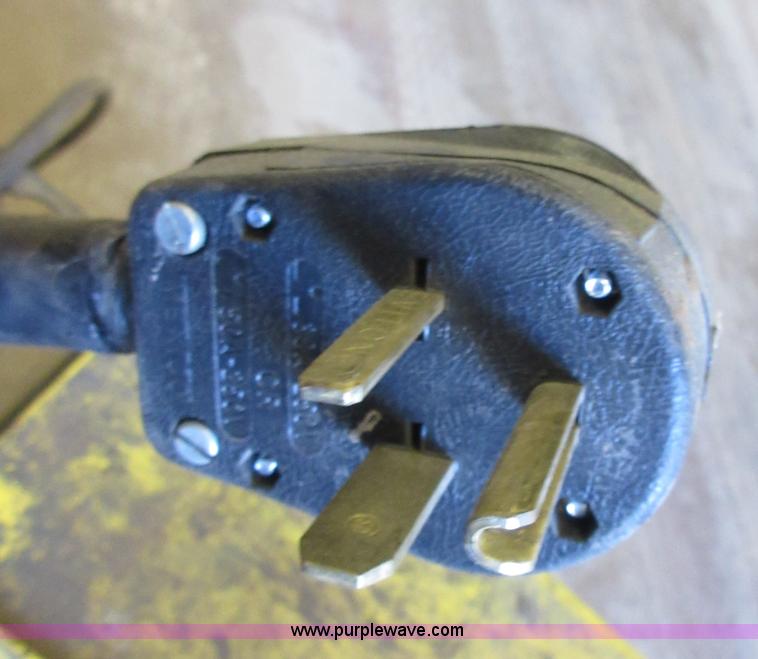 image for item BB9031 Esab Multimaster 260 wire feed welder